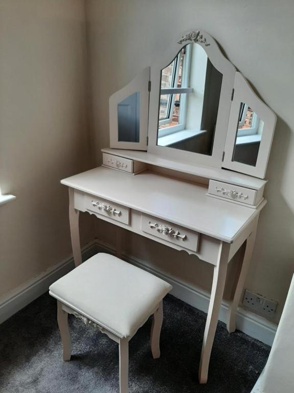 Salisbury Guest House - Free Parking Йорк Экстерьер фото