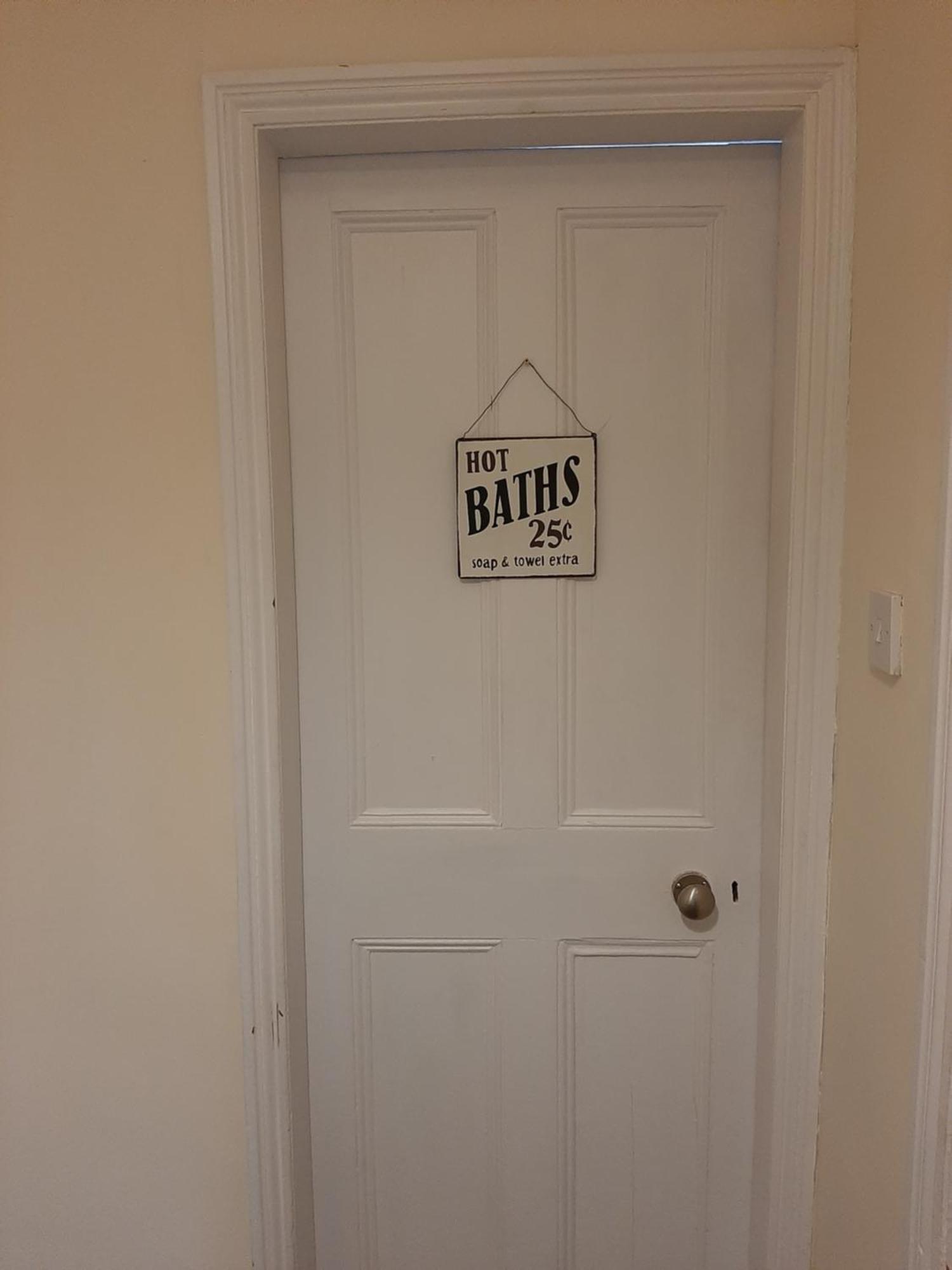 Salisbury Guest House - Free Parking Йорк Экстерьер фото