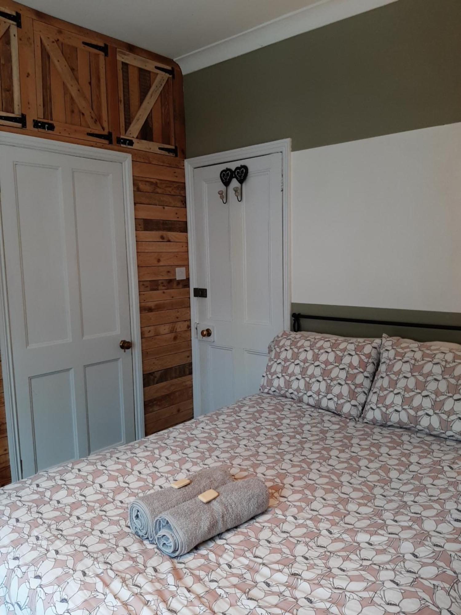 Salisbury Guest House - Free Parking Йорк Экстерьер фото