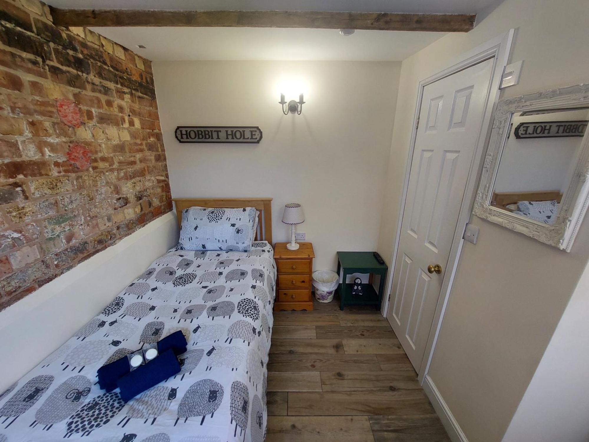 Salisbury Guest House - Free Parking Йорк Экстерьер фото